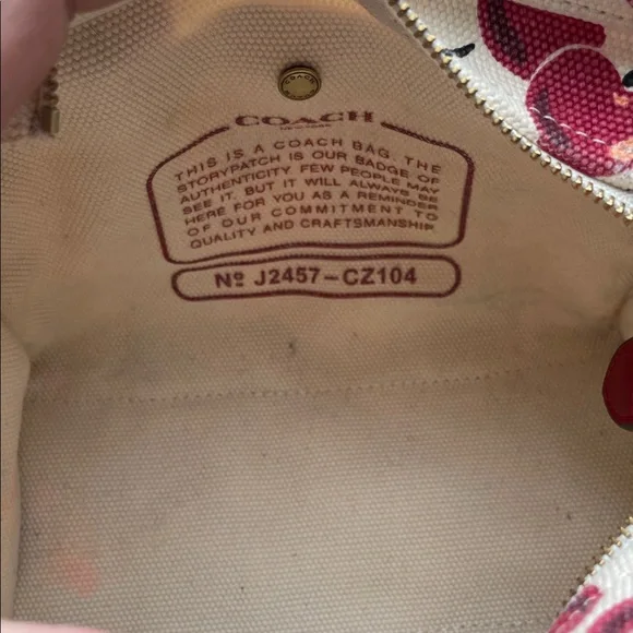 🍒Coach New York Cherry Print Canvas Tote🍒 - Picture 3 of 11